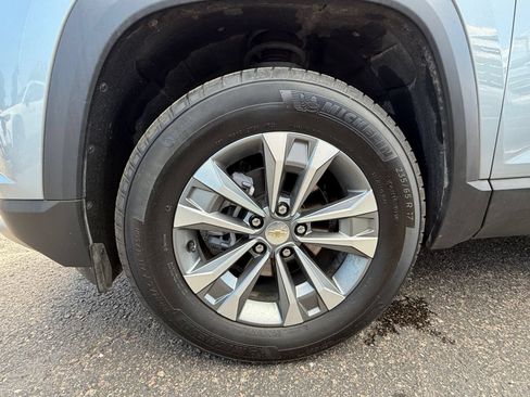 Used 2025 Chevrolet Equinox LT AWD/4WD image 29