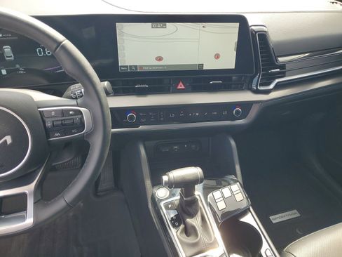 Used 2025 Kia Sportage EX FWD image 22