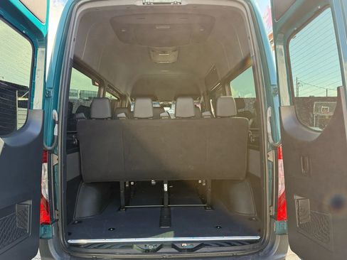 Used 2022 Mercedes-Benz Sprinter 2500 image 14