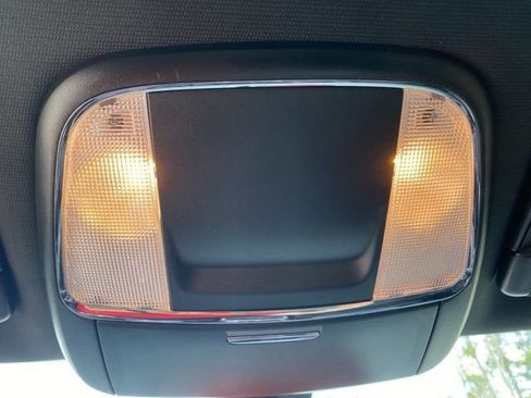 Used 2022 Dodge Charger SXT image 16