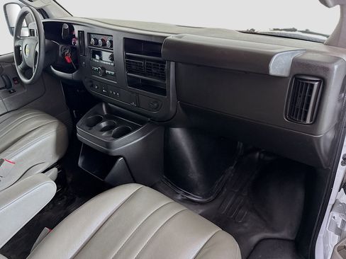 Used 2022 Chevrolet Express 2500 Work Van image 23