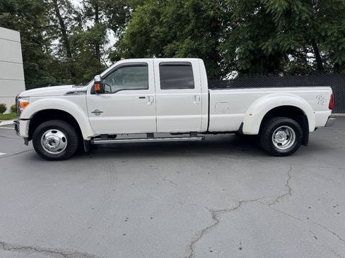 Used 2011 Ford F450 Lariat w/ Lariat Ultimate Pkg AWD/4WD image 2