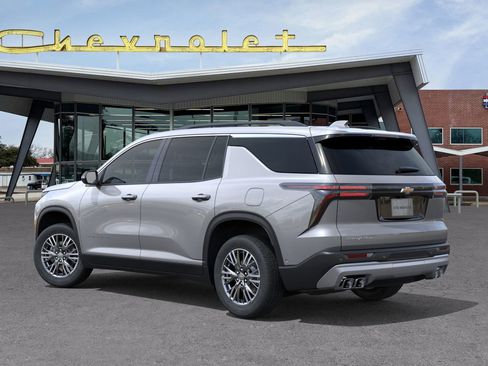 New 2026 Chevrolet Traverse LT w/ Driver Confidence Package image 16