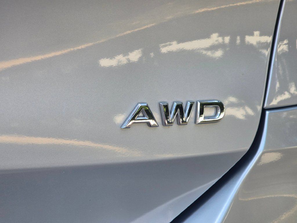 Used 2017 Nissan Rogue S AWD/4WD image 17