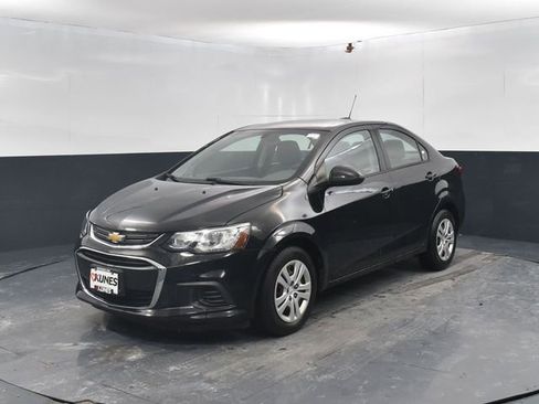 Used 2017 Chevrolet Sonic LS image 4