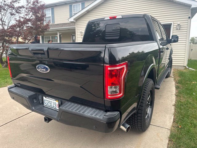 Used 2017 Ford F150 XLT w/ Equipment Group 302A Luxury AWD/4WD image 4