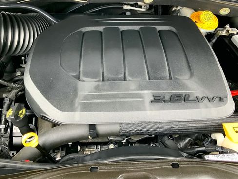 Used 2020 Dodge Grand Caravan SXT image 29