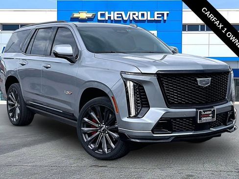 Used 2025 Cadillac Escalade V AWD/4WD image 1