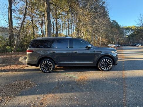 Certified 2023 Lincoln Navigator Black Label image 17
