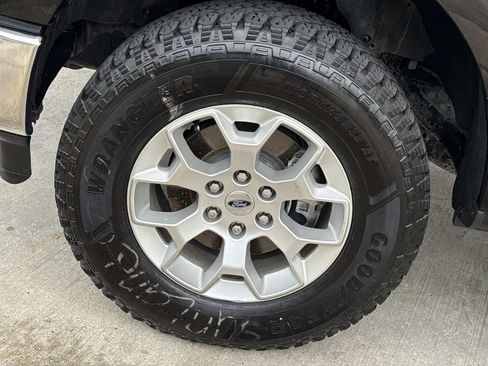 Used 2023 Ford F150 XLT RWD image 5