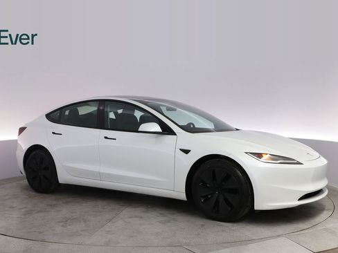 Used 2025 Tesla Model 3 Long Range AWD/4WD image 14