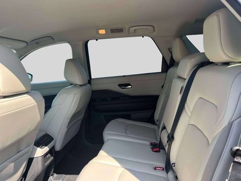 Certified 2023 Nissan Pathfinder SL AWD/4WD image 12