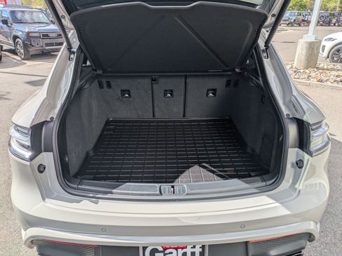 Used 2025 Porsche Macan GTS image 29