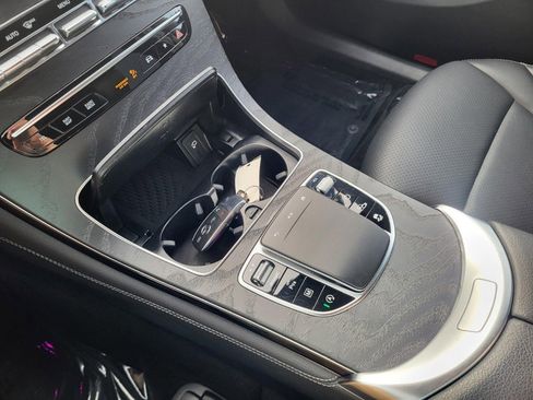 Used 2021 Mercedes-Benz GLC 300 image 20