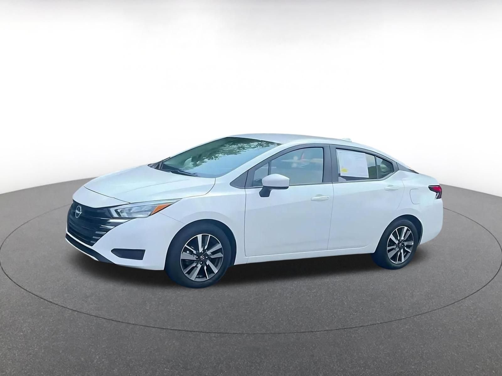 Used 2025 Nissan Versa SV FWD image 7