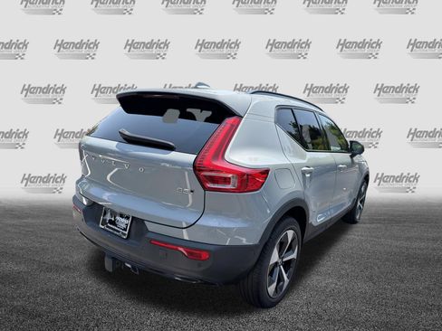 Certified 2024 Volvo XC40 B5 Plus w/ Climate Package AWD/4WD image 10