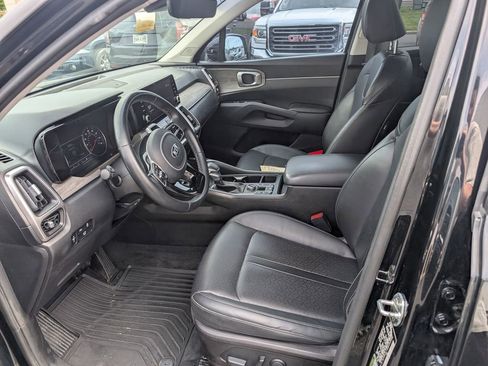 Used 2021 Kia Sorento EX w/ EX AWD X-Line Package image 13