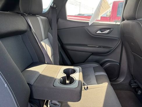 Used 2025 Chevrolet Blazer LT AWD/4WD image 33