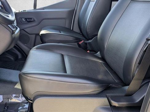 New 2026 Ford Transit 250 148 Medium Roof w/ Load Area Protection Package image 4