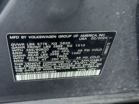 Used 2024 Volkswagen Atlas Cross Sport SE image 29
