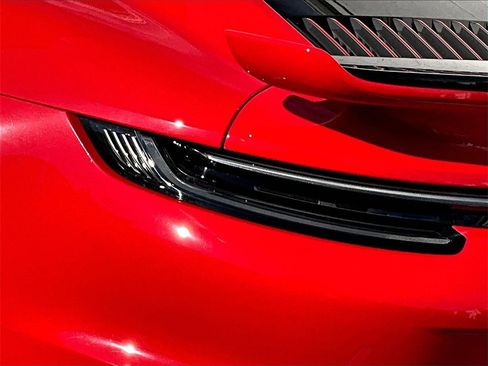 Certified 2025 Porsche 911 Turbo S image 31