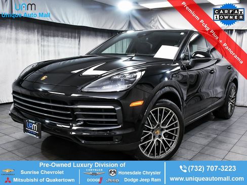 Used 2022 Porsche Cayenne Platinum Edition image 1