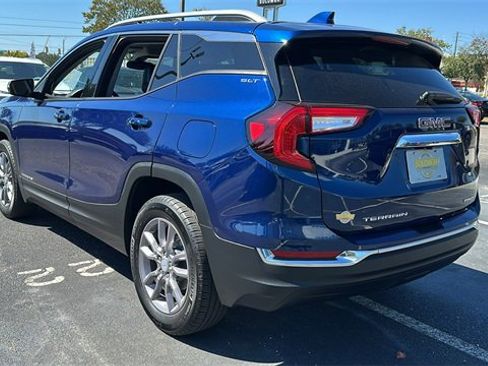 Used 2023 GMC Terrain SLT image 5