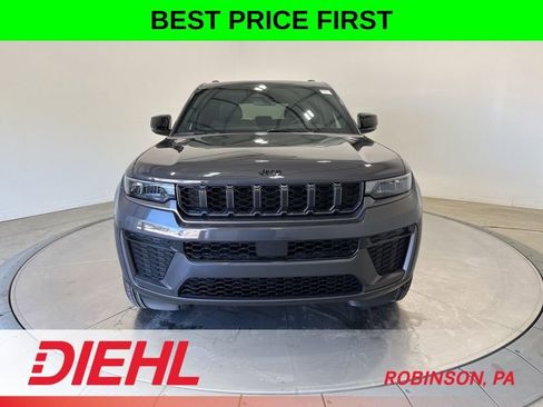 New 2026 Jeep Grand Cherokee Altitude AWD/4WD image 2