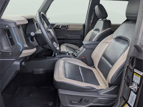 Used 2024 Ford Bronco Wildtrak image 9