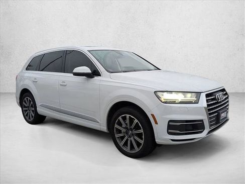 Used 2017 Audi Q7 3.0T Premium Plus image 3