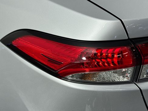 Used 2024 Toyota Corolla LE FWD image 33