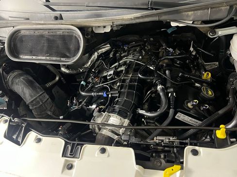 Used 2023 Ford Transit 350 XLT image 30