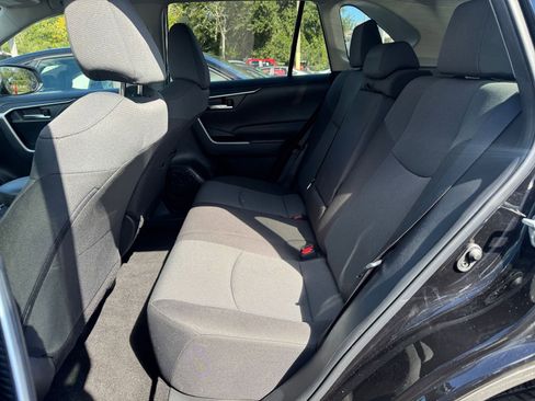 Used 2025 Toyota RAV4 XLE image 25