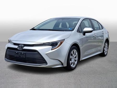 Used 2024 Toyota Corolla LE FWD image 1