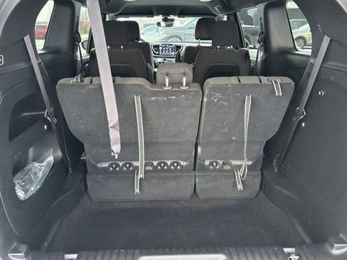Used 2024 Chrysler Pacifica Touring image 34