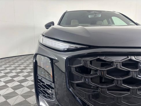 New 2026 Audi Q3 quattro 2.0T AWD/4WD image 2