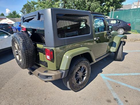 Used 2016 Jeep Wrangler Sahara AWD/4WD image 3