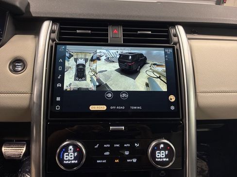 Certified 2024 Land Rover Discovery Dynamic SE image 20