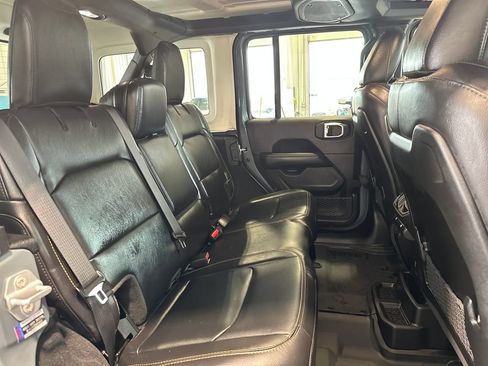 Used 2026 Jeep Wrangler Unlimited Sahara AWD/4WD image 29