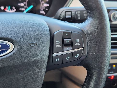 Used 2020 Ford Escape SEL image 17