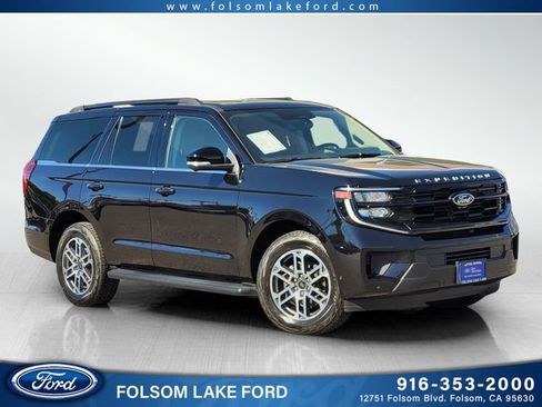 Certified 2025 Ford Expedition Active image 1