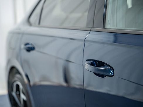 Used 2021 Volkswagen Passat 2.0T R-Line image 17