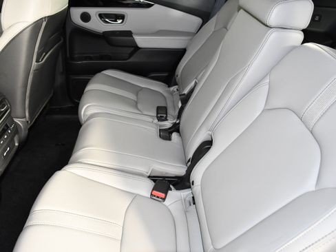 Certified 2023 Honda Pilot EX-L image 48
