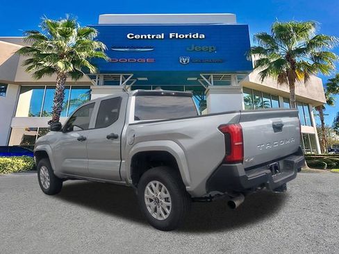 Used 2025 Toyota Tacoma SR image 7