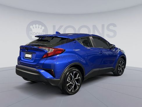 Used 2022 Toyota C-HR XLE image 7