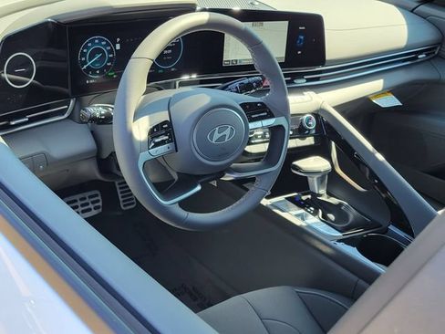 New 2026 Hyundai Elantra SEL FWD image 5