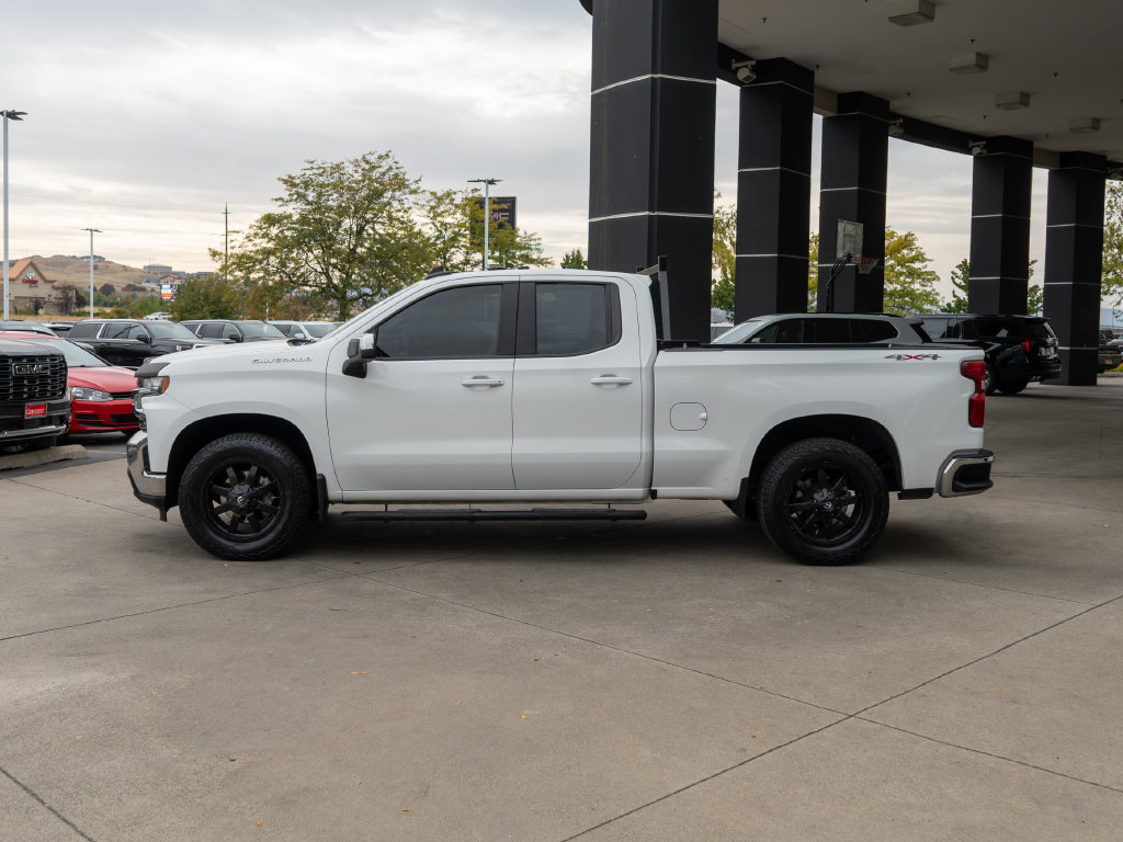 Used 2020 Chevrolet Silverado 1500 LT w/ Trailering Package AWD/4WD image 4
