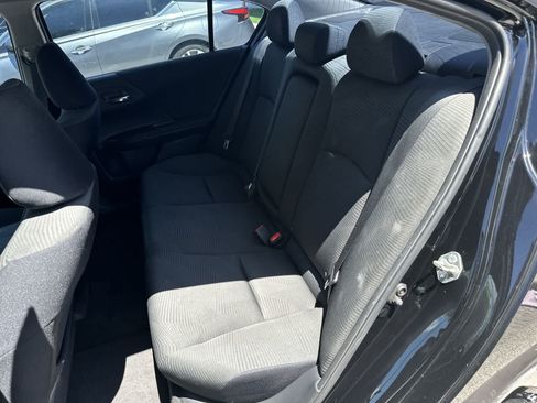 Used 2017 Honda Accord LX image 4