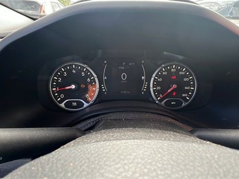 Used 2015 Jeep Renegade Latitude image 16