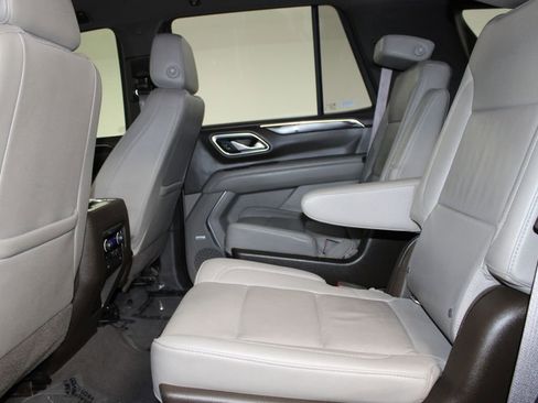 Used 2021 Chevrolet Tahoe Z71 w/ Z71 Off-Road Package image 25